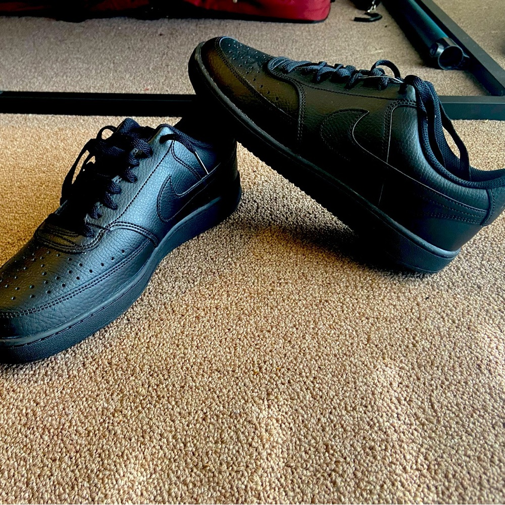 Nike low top shoes